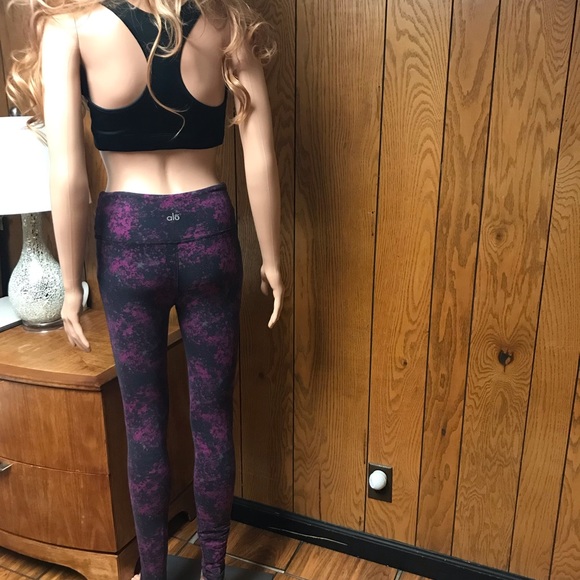 ALO YOGA-Leggings- Various Colors-Size None measurements In the Photos - Picture 9 of 15